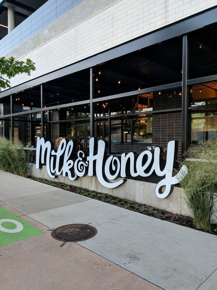 A Guide to Exploring Nashville’s Gulch District - Regal Transportation Group