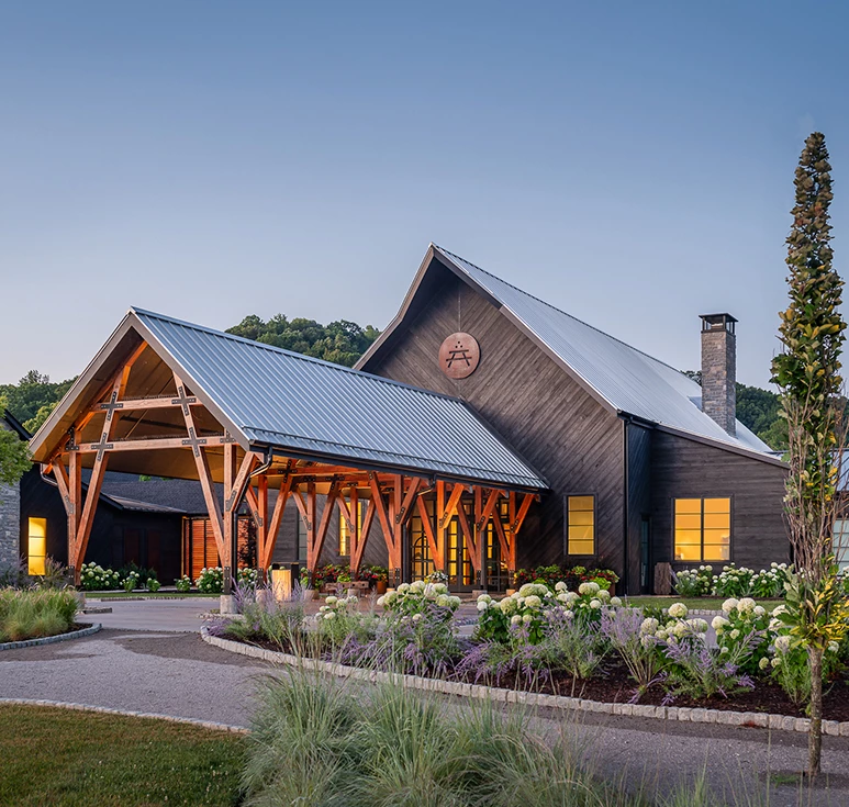 Exterior of Southall Farm & Inn in Franklin
